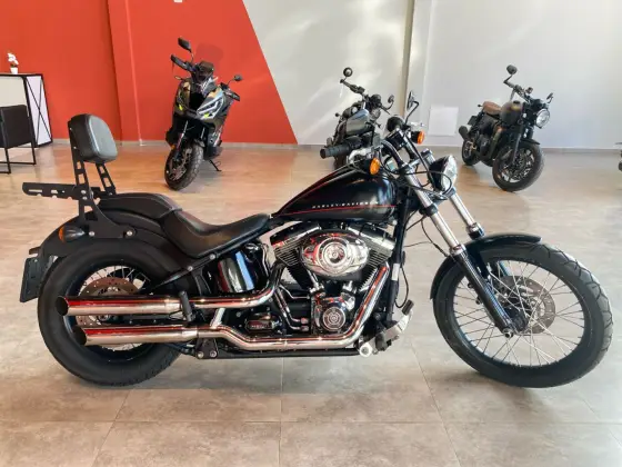 HARLEY-DAVIDSON SOFTAIL BLACKLINE 