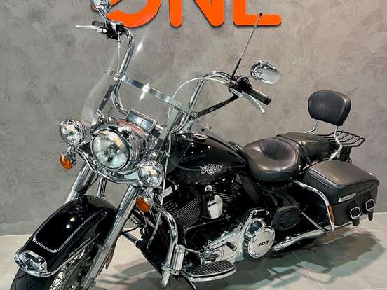 HARLEY-DAVIDSON-ROAD KING CLASSIC HARLEY-DAVIDSON-ROAD KING CLASSIC-2012