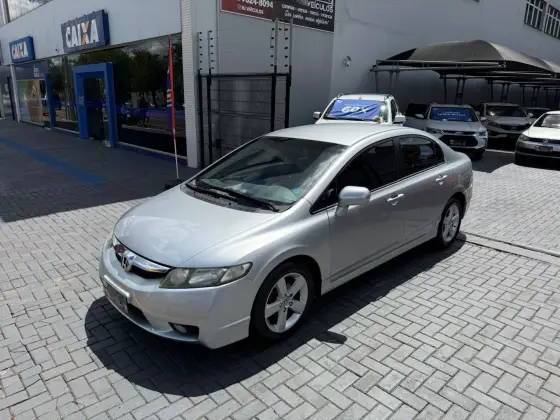 HONDA CIVIC 1.8 LXS 16V FLEX 4P AUTOMÁTICO