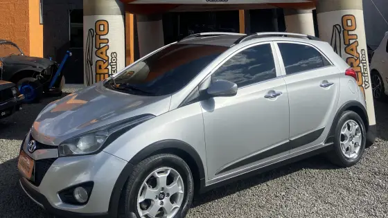 HYUNDAI HB20X 1.6 16V PREMIUM FLEX 4P AUTOMÁTICO