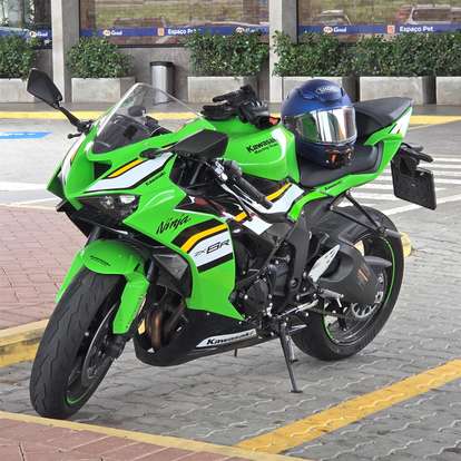 KAWASAKI-NINJA ZX-6R-2025