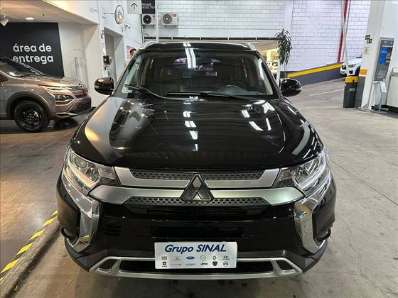 MITSUBISHI OUTLANDER 2.0 MIVEC GASOLINA HPE AUTOMÁTICO