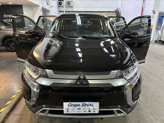 MITSUBISHI-OUTLANDER-2.0 MIVEC GASOLINA HPE AUTOMÁTICO MITSUBISHI-OUTLANDER-2019