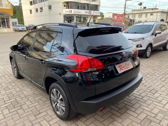 PEUGEOT-2008-2020