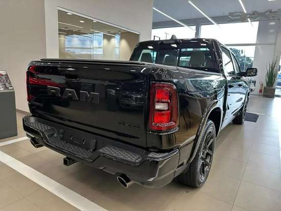 RAM-1500-3.0 HURRICANE 6 BITURBO GASOLINA LARAMIE NIGHT EDITION CD 4X4 AUTOMÁTICO RAM-1500-2025