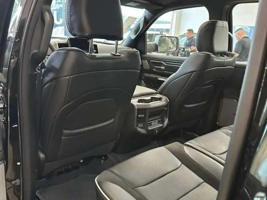 RAM-1500-3.0 HURRICANE 6 BITURBO GASOLINA LARAMIE NIGHT EDITION CD 4X4 AUTOMÁTICO RAM-1500-2025
