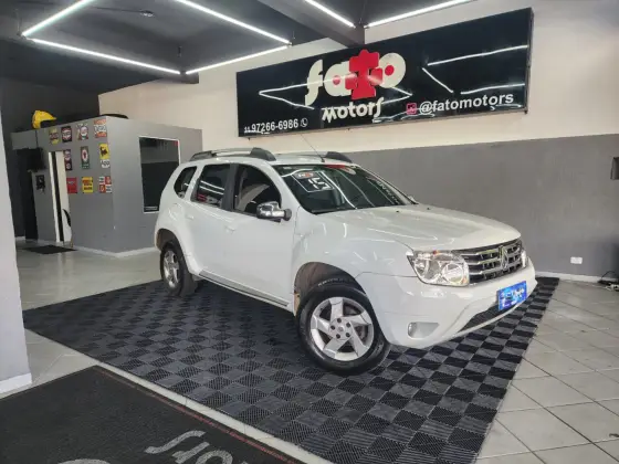 RENAULT DUSTER 2.0 DYNAMIQUE 4X2 16V FLEX 4P AUTOMÁTICO