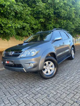 TOYOTA HILUX SW4 3.0 SRV 4X4 16V TURBO INTERCOOLER DIESEL 4P AUTOMÁTICO