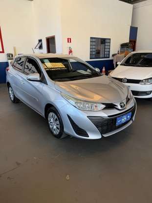 TOYOTA-YARIS-2021
