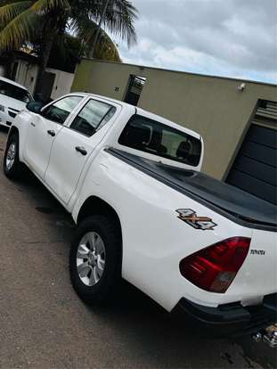 TOYOTA-HILUX-2.8 POWER PACK 4X4 CD 16V DIESEL 4P MANUAL TOYOTA-HILUX-2020