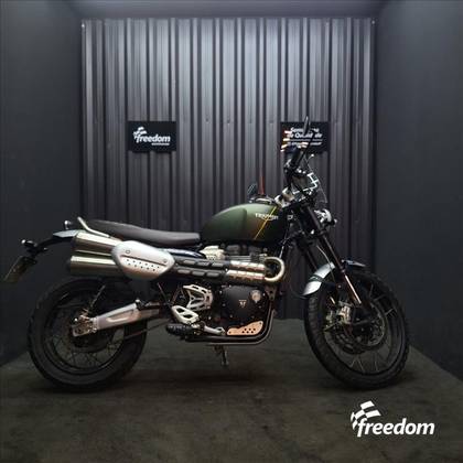 TRIUMPH BONNEVILLE SCRAMBLER 1200 XC 