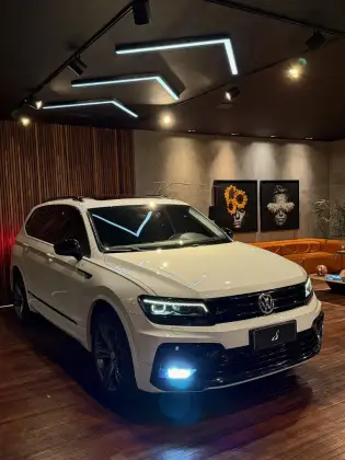 VOLKSWAGEN TIGUAN 2.0 350 TSI GASOLINA ALLSPACE R-LINE 4MOTION DSG VOLKSWAGEN TIGUAN 2.0 350 TSI GASOLINA ALLSPACE R-LINE 4MOTION DSG