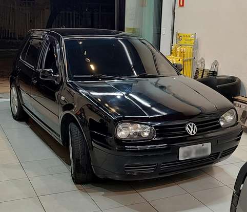 VOLKSWAGEN-GOLF-2000