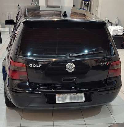 VOLKSWAGEN-GOLF-2000