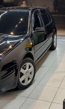 VOLKSWAGEN-GOLF-2000