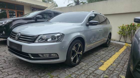 VOLKSWAGEN PASSAT 2.0 TSI HIGLHINE VARIANT GASOLINA 4P AUTOMATIZADO