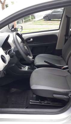 VOLKSWAGEN-UP-2016