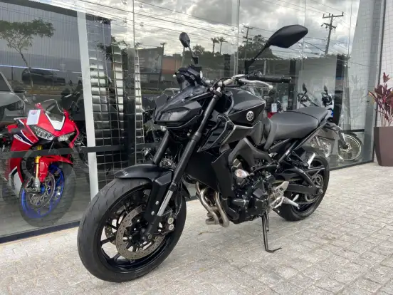 YAMAHA-MT-09-2024