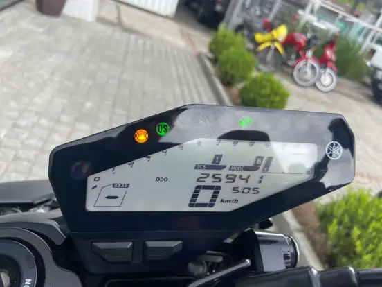 YAMAHA-MT-09-2024