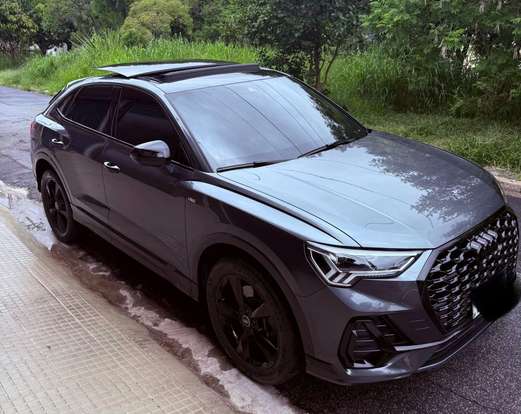 AUDI-Q3-2022