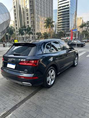 AUDI-Q5-2019