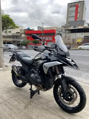 BMW R 1300 GS TRIPLE BLACK 