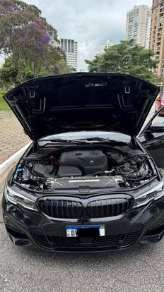 BMW-320i-2022