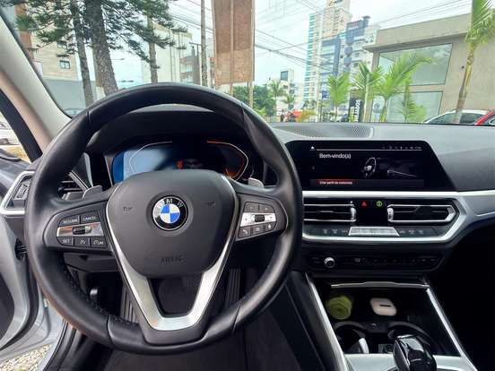 BMW-320i-2.0 16V TURBO GASOLINA SPORT GP AUTOMÁTICO BMW-320i-2020