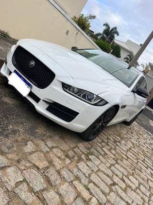 JAGUAR XE 2016 2.0 16V SI4 TURBO GASOLINA PURE 4P AUTOMÁTICO