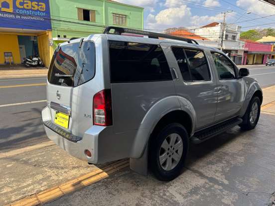 NISSAN-PATHFINDER-2007