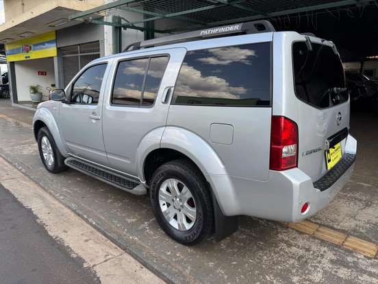 NISSAN-PATHFINDER-2.5 LE 4X4 TURBO INTERCOOLER DIESEL 4P AUTOMÁTICO NISSAN-PATHFINDER-2007