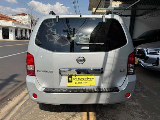 NISSAN-PATHFINDER-2.5 LE 4X4 TURBO INTERCOOLER DIESEL 4P AUTOMÁTICO NISSAN-PATHFINDER-2007
