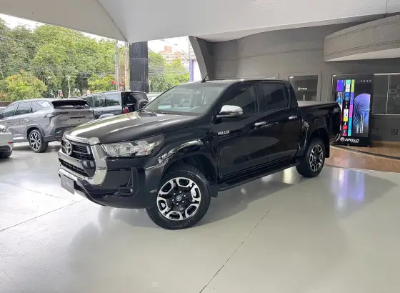 TOYOTA HILUX 2.8 D-4D TURBO DIESEL CD SRV 4X4 AUTOMÁTICO