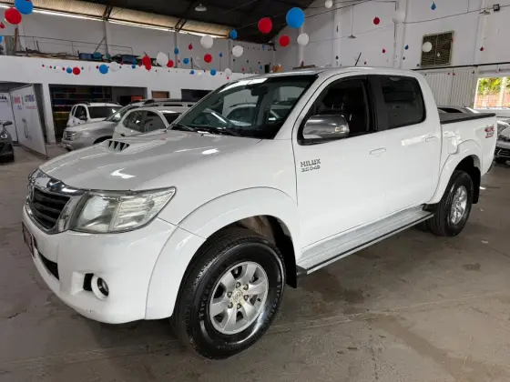 TOYOTA HILUX 3.0 SRV 4X4 CD 16V TURBO INTERCOOLER DIESEL 4P AUTOMÁTICO