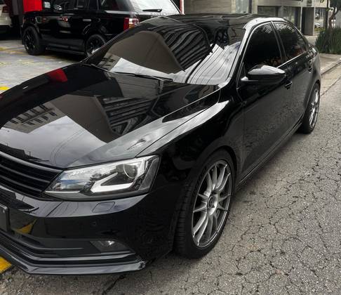 /en/city-rio-de-janeiro2/cate-car-used-car/volkswagen-jetta-2017-2-0-tsi-highline-211cv-gasoline-4p-tiptronic-48101718596126720/-4