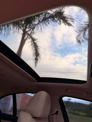 BMW-320i-2020