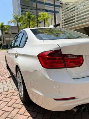 BMW-328i-2012