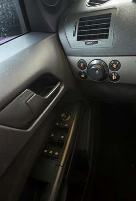 CHEVROLET-VECTRA-2.0 MPFI EXPRESSION 8V 140CV FLEX 4P MANUAL CHEVROLET-VECTRA-2011