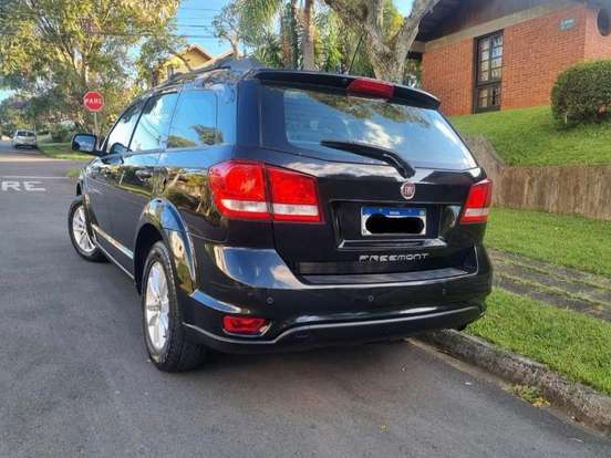FIAT-FREEMONT-2.4 PRECISION 16V GASOLINA 4P AUTOMÁTICO FIAT-FREEMONT-2013
