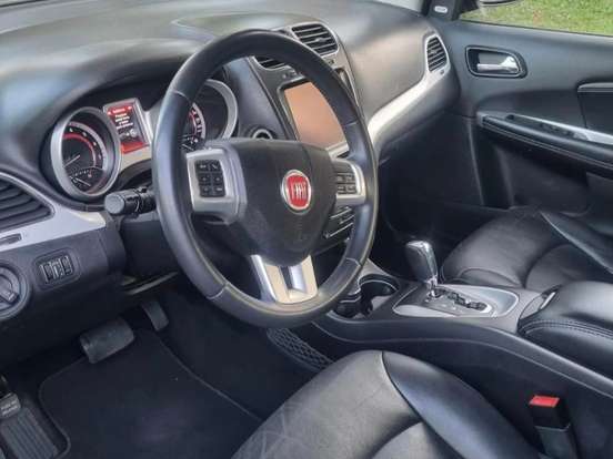 FIAT-FREEMONT-2.4 PRECISION 16V GASOLINA 4P AUTOMÁTICO FIAT-FREEMONT-2013