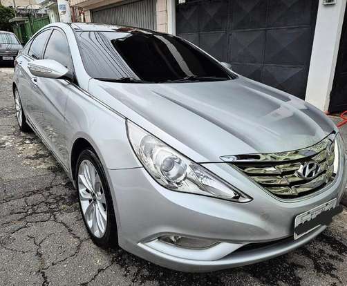HYUNDAI-SONATA-2010