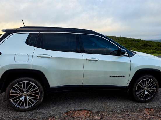 JEEP-COMPASS-2.0 TD350 TURBO DIESEL LIMITED AT9 JEEP-COMPASS-2023