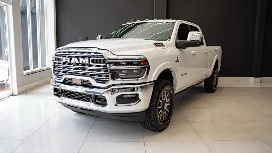 RAM 3500 6.7 I6 TURBO DIESEL LIMITED LONGHORN CD 4X4  AUTOMÁTICO