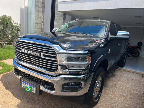RAM 2500 6.7 I6 TURBO DIESEL LARAMIE CD 4X4 AUTOMÁTICO