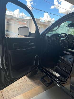 RAM-2500-6.7 I6 TURBO DIESEL LARAMIE CD 4X4 AUTOMÁTICO RAM-2500-2022
