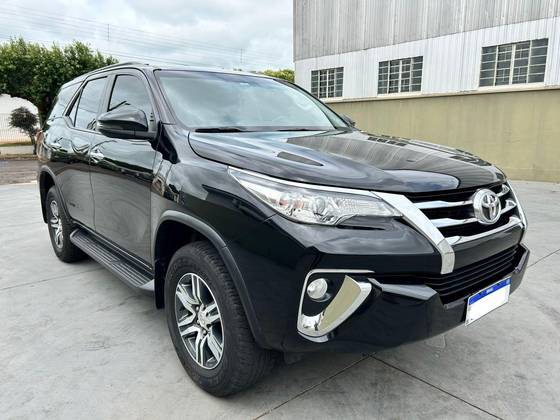 TOYOTA HILUX SW4 2019 2.7 SRV 7 LUGARES 4X2 16V FLEX 4P AUTOMÁTICO
