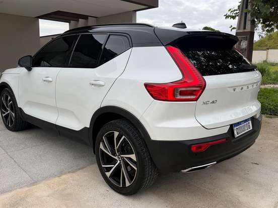 VOLVO-XC40-2.0 T5 GASOLINA R-DESIGN AWD GEARTRONIC VOLVO-XC40-2018