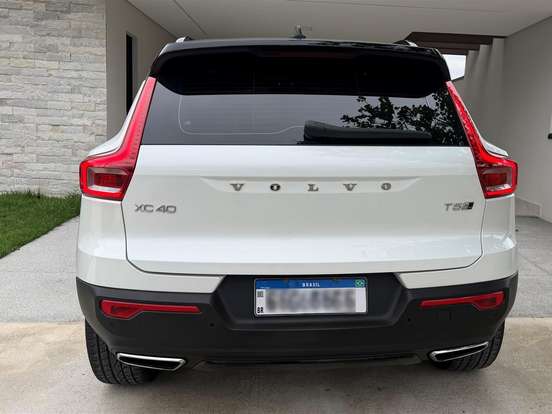 VOLVO-XC40-2.0 T5 GASOLINA R-DESIGN AWD GEARTRONIC VOLVO-XC40-2018