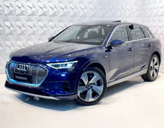 AUDI E-TRON ELÉTRICO PERFORMANCE QUATTRO AUDI E-TRON ELÉTRICO PERFORMANCE QUATTRO