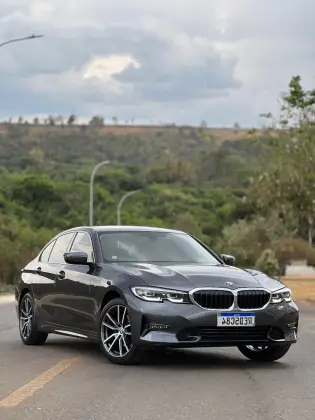 BMW 320i 2.0 16V TURBO GASOLINA SPORT AUTOMÁTICO